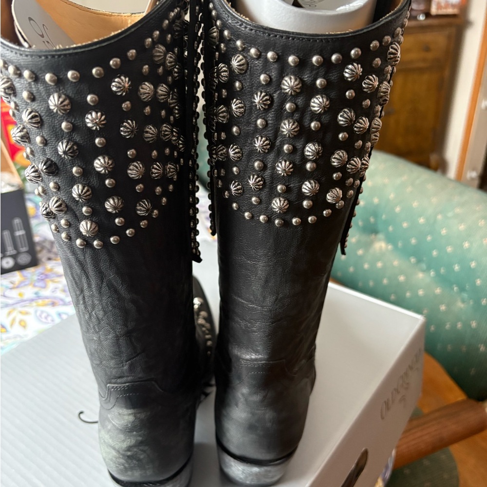 Old Gringo Black Leather Leigh Anne 13” Boots with Silver Studs - Picture 3 of 7